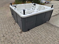 Balboa 5 persoons jacuzzi en buitenspa - afbeelding 9 van  30