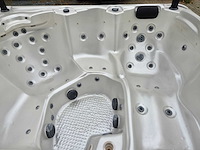 Balboa 5 persoons jacuzzi en buitenspa - afbeelding 10 van  30