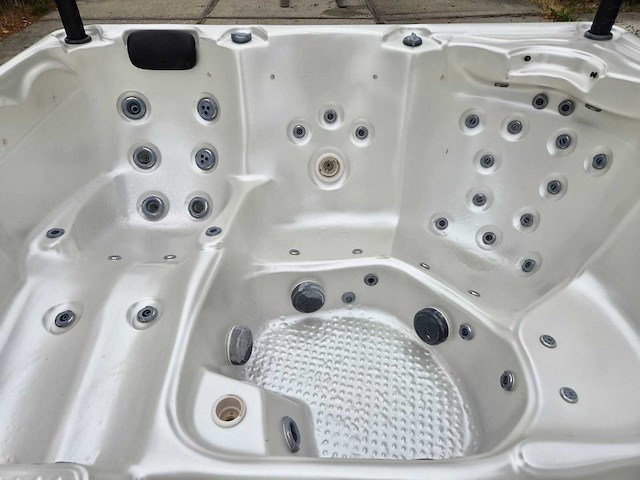 Balboa 5 persoons jacuzzi en buitenspa - afbeelding 14 van  30