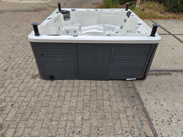 Balboa 5 persoons jacuzzi en buitenspa - afbeelding 15 van  30