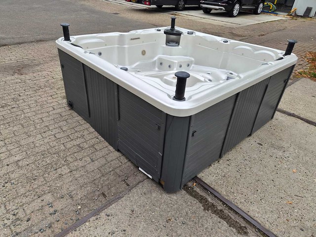 Balboa 5 persoons jacuzzi en buitenspa - afbeelding 18 van  30