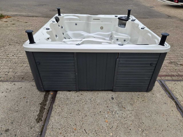 Balboa 5 persoons jacuzzi en buitenspa - afbeelding 20 van  30