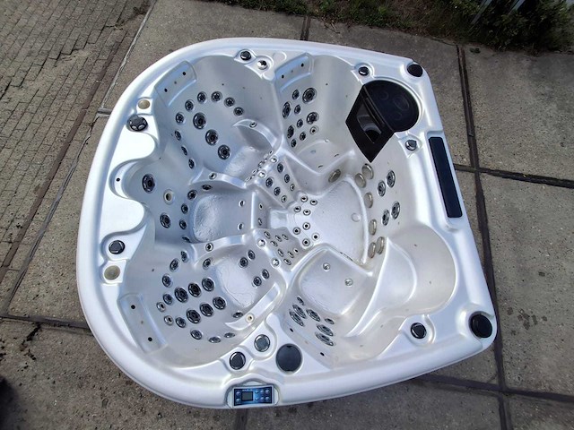 Balboa 5 persoons jacuzzi en buitenspa - afbeelding 22 van  37