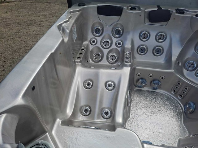 Balboa 5 persoons jacuzzi en buitenspa - afbeelding 5 van  25