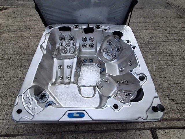 Balboa 5 persoons jacuzzi en buitenspa - afbeelding 2 van  25