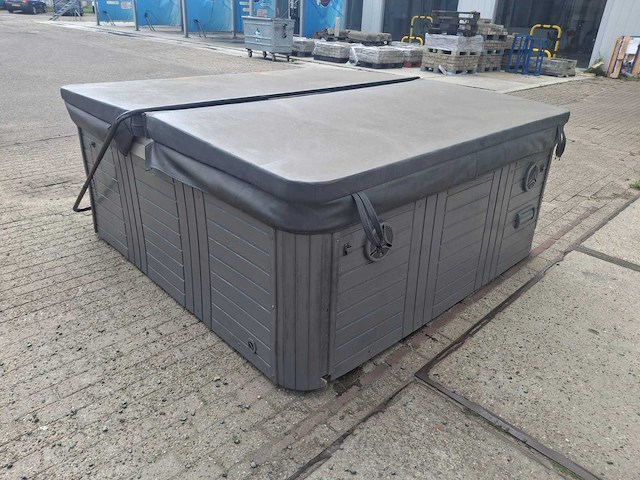 Balboa 5 persoons jacuzzi en buitenspa - afbeelding 11 van  25
