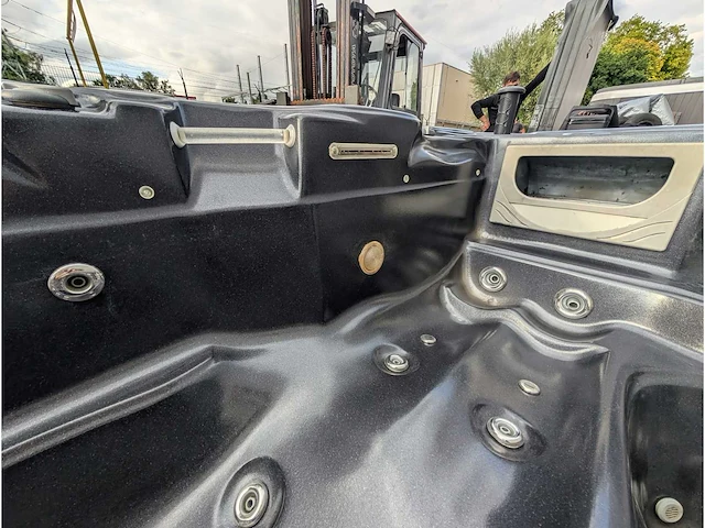 Balboa 5 persoons jacuzzi en buitenspa - afbeelding 11 van  27