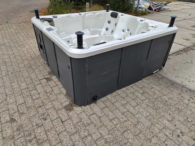 Balboa 5 persoons jacuzzi en buitenspa - afbeelding 9 van  30