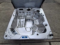 Balboa 5 persoons jacuzzi en buitenspa - afbeelding 12 van  45