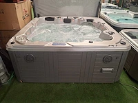 Balboa 5 persoons jacuzzi en buitenspa - afbeelding 34 van  45