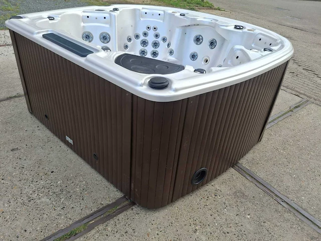 Balboa 5 persoons jacuzzi en buitenspa - afbeelding 19 van  38