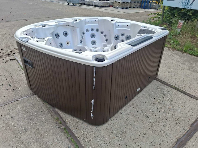 Balboa 5 persoons jacuzzi en buitenspa - afbeelding 26 van  38