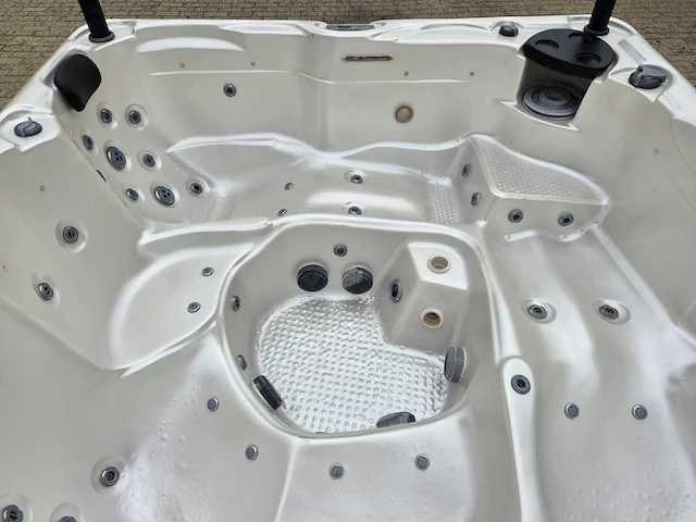 Balboa 5 persoons jacuzzi en buitenspa - afbeelding 8 van  30