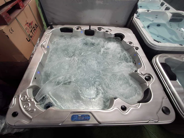 Balboa 5 persoons jacuzzi en buitenspa - afbeelding 23 van  45