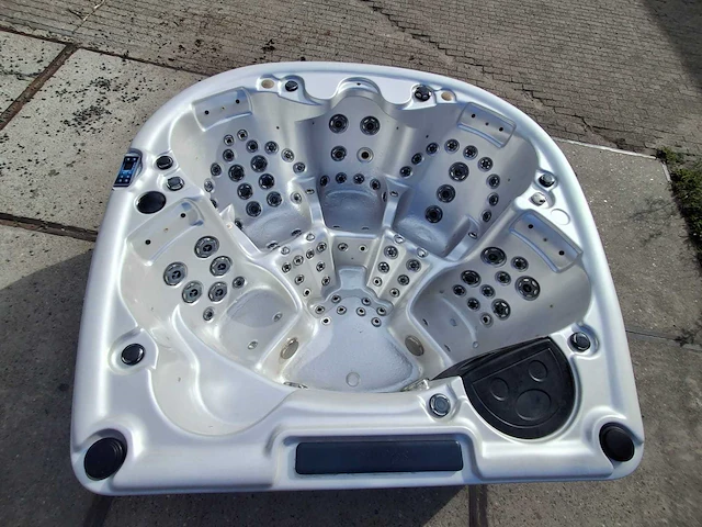Balboa 5 persoons jacuzzi en buitenspa - afbeelding 33 van  38