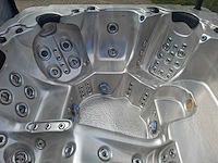 Balboa 5 persoons jacuzzi en buitenspa