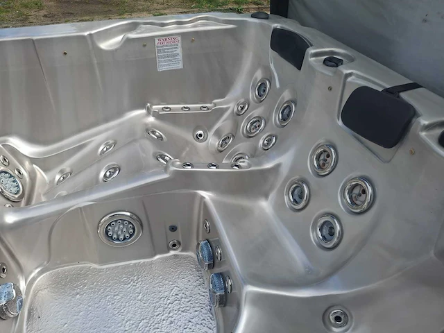 Balboa 5 persoons jacuzzi en buitenspa - afbeelding 22 van  25