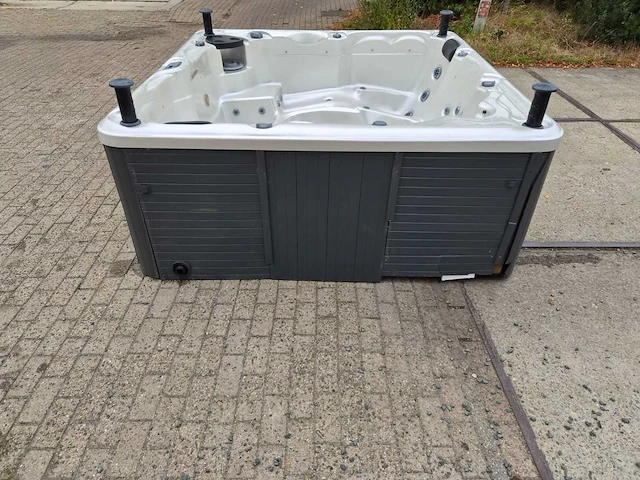 Balboa 5 persoons jacuzzi en buitenspa - afbeelding 15 van  30