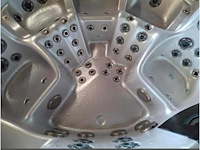 Balboa 5 persoons jacuzzi en buitenspa - afbeelding 10 van  13