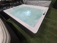 Balboa 6 persoons design spa jacuzzi en buitenspa - afbeelding 12 van  16