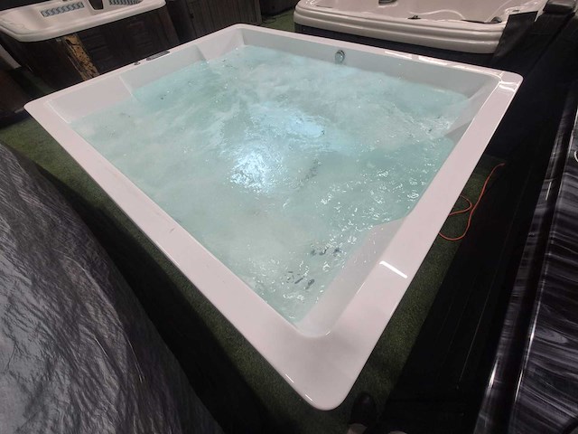 Balboa 6 persoons design spa jacuzzi en buitenspa - afbeelding 2 van  20