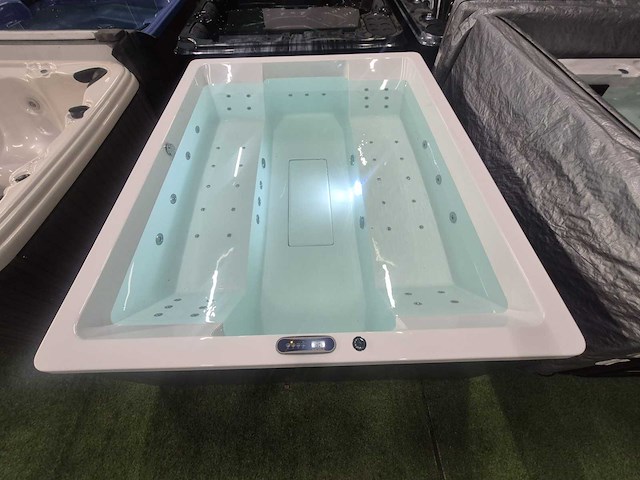 Balboa 6 persoons design spa jacuzzi en buitenspa - afbeelding 1 van  20