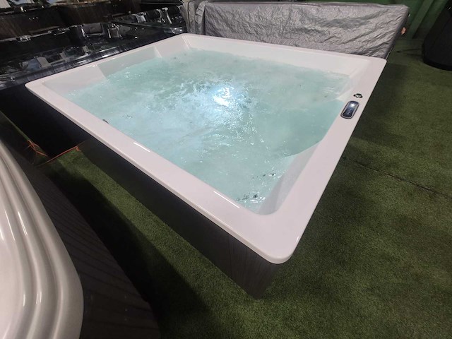 Balboa 6 persoons design spa jacuzzi en buitenspa - afbeelding 16 van  20