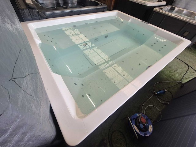 Balboa 6 persoons design spa jacuzzi en buitenspa - afbeelding 15 van  17