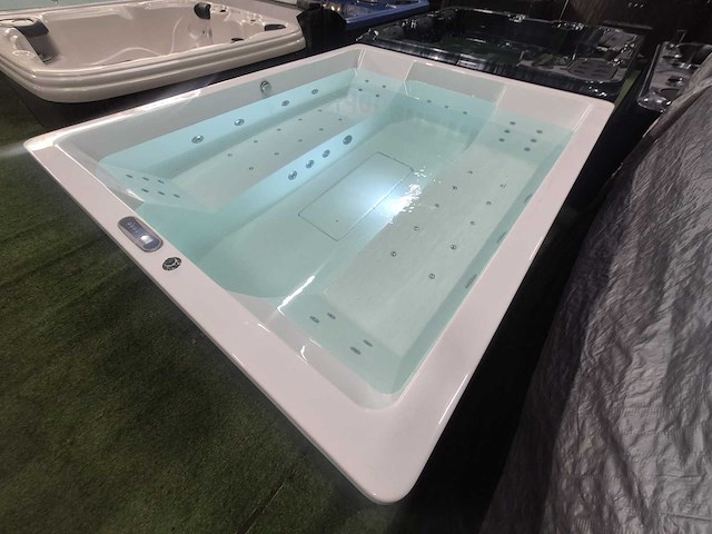 Balboa 6 persoons design spa jacuzzi en buitenspa - afbeelding 19 van  20