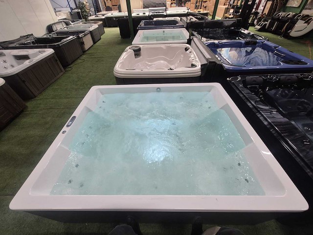 Balboa 6 persoons design spa jacuzzi en buitenspa - afbeelding 9 van  20