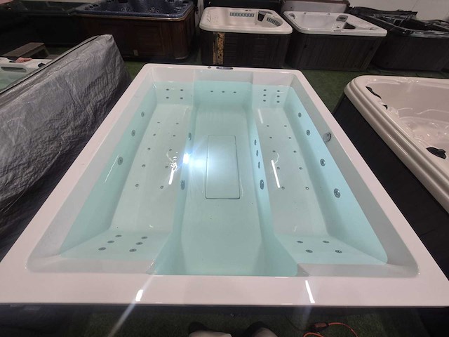 Balboa 6 persoons design spa jacuzzi en buitenspa - afbeelding 5 van  13
