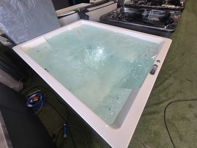 Balboa 6 persoons design spa jacuzzi en buitenspa - afbeelding 7 van  17