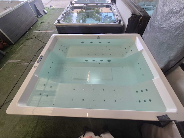 Balboa 6 persoons design spa jacuzzi en buitenspa - afbeelding 16 van  17