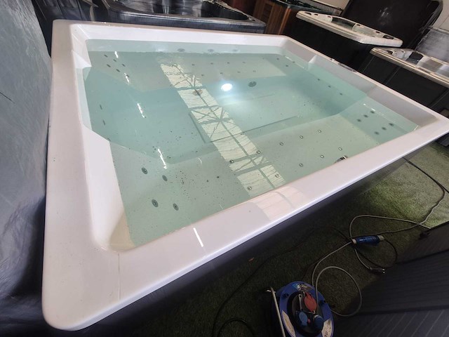 Balboa 6 persoons design spa jacuzzi en buitenspa - afbeelding 17 van  17