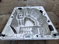 Balboa 6 persoons jacuzzi en buitenspa - afbeelding 1 van  27