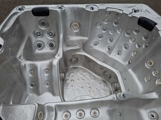 Balboa 6 persoons jacuzzi en buitenspa - afbeelding 3 van  27