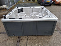 Balboa 6 persoons jacuzzi en buitenspa - afbeelding 13 van  27