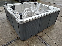 Balboa 6 persoons jacuzzi en buitenspa - afbeelding 15 van  27