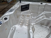 Balboa 6 persoons jacuzzi en buitenspa - afbeelding 18 van  27