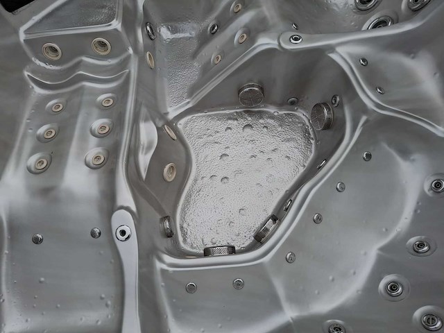 Balboa 6 persoons jacuzzi en buitenspa - afbeelding 20 van  27