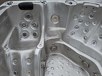 Balboa 6 persoons jacuzzi en buitenspa - afbeelding 8 van  27