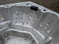 Balboa 6 persoons jacuzzi en buitenspa - afbeelding 9 van  27