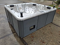 Balboa 6 persoons jacuzzi en buitenspa - afbeelding 23 van  27