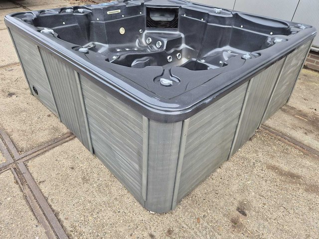 Balboa 6 persoons jacuzzi en buitenspa - afbeelding 8 van  23