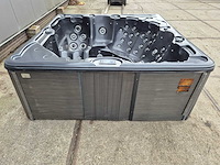 Balboa 6 persoons jacuzzi en buitenspa - afbeelding 10 van  23