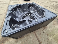 Balboa 6 persoons jacuzzi en buitenspa - afbeelding 13 van  23