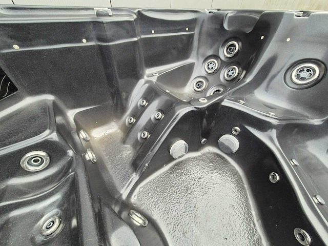 Balboa 6 persoons jacuzzi en buitenspa - afbeelding 15 van  23