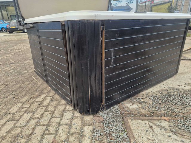 Balboa 6 persoons jacuzzi en buitenspa - afbeelding 8 van  30