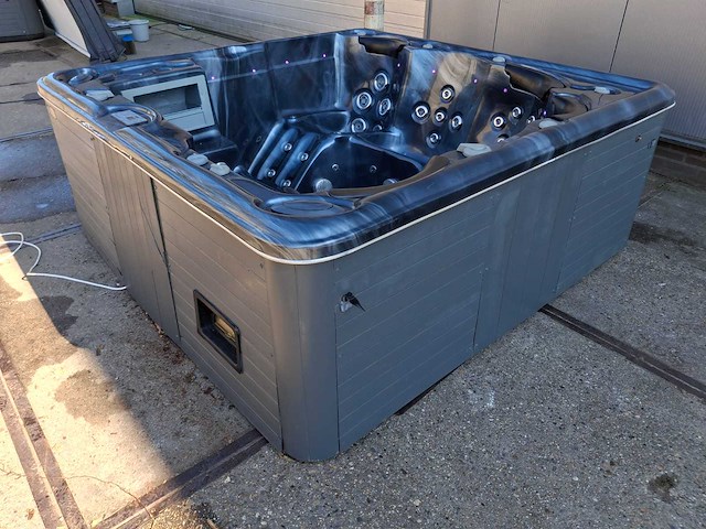 Balboa 6 persoons jacuzzi en buitenspa - afbeelding 6 van  30