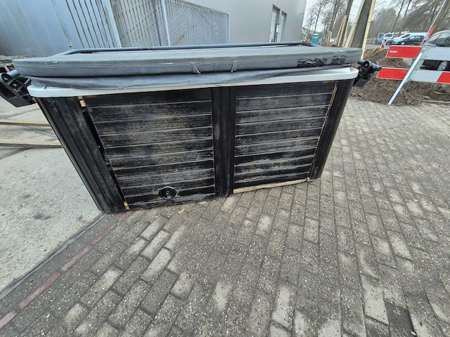 Balboa 6 persoons jacuzzi en buitenspa - afbeelding 20 van  24